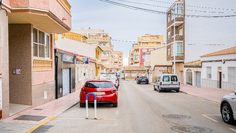 Local comercial en calle San Antonio -Edif. Hollywood Noah X-, Torrevieja