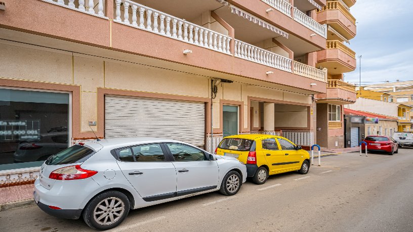Local comercial en calle San Antonio -Edif. Hollywood Noah X-, Torrevieja