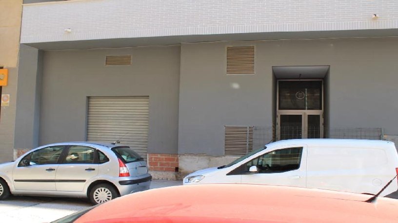 Local comercial de 532m² en calle Turia, Dénia, Alicante