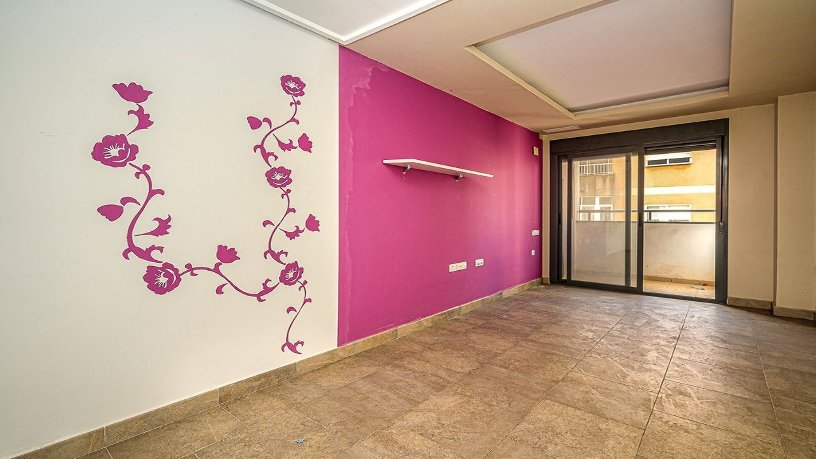 Piso de 70m² en calle San Pascual, Torrevieja, Alicante