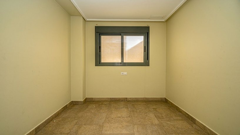 Piso de 70m² en calle San Pascual, Torrevieja, Alicante