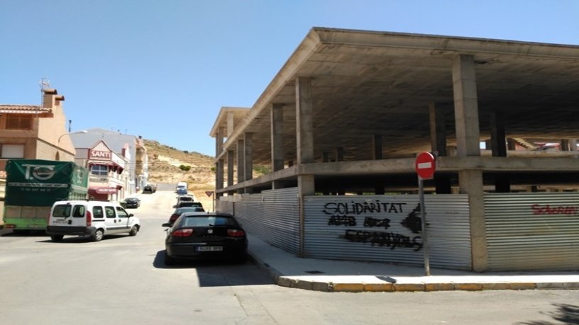 Obra parada en avenida Hispanoamérica, Petrer, Alicante