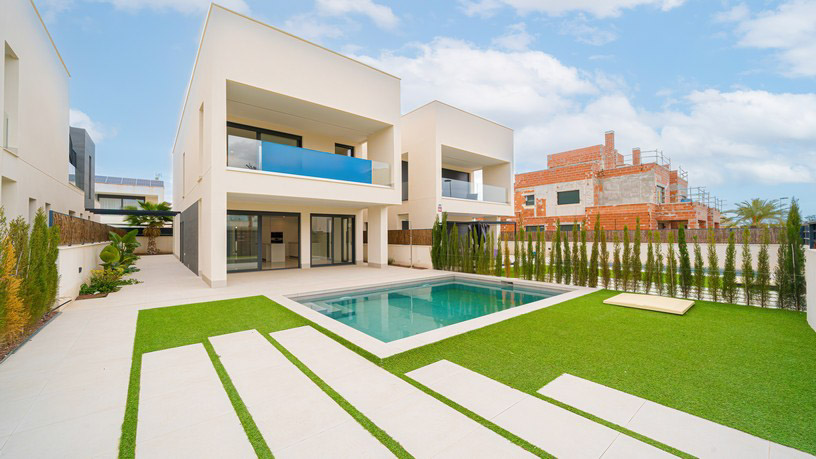 Chalet de 220m² dans rue Finlandia, Elche/elx, Alicante