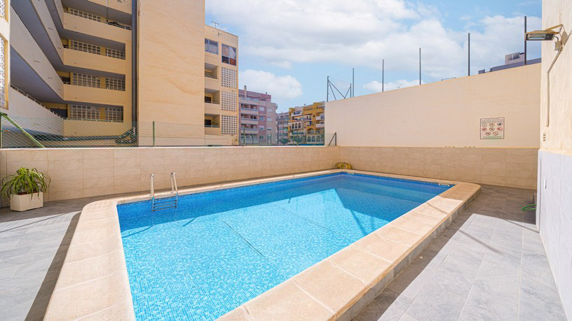 Piso de 64m² en calle Bergantin, Torrevieja, Alicante