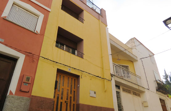 Casa de 124.00 m²  amb 1 habitació  amb 1 bany a Carrer De Santa Barbara, Càlig