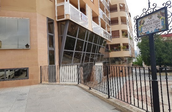 Local comercial de 189m² en plaza Francisco Vicent, Segorbe, Castellón