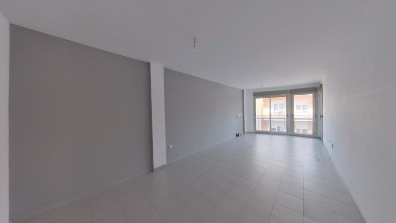 Piso de 101m² en calle Pilar, Vinaròs, Castellón