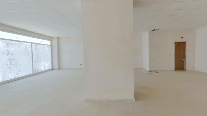 Local comercial de 228m² en avenida Central, Oropesa Del Mar/orpesa, Castellón