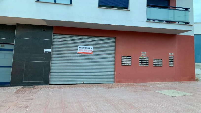 Local comercial de 464m² en calle Circunvalacion, Llosa (La), Castellón