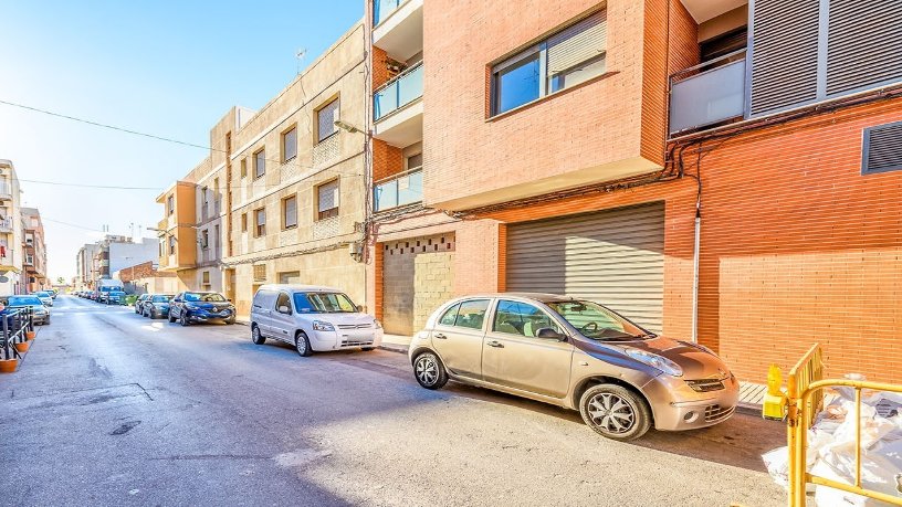 Local comercial de 263m² en calle Batalla De Lepanto, Almassora, Castellón