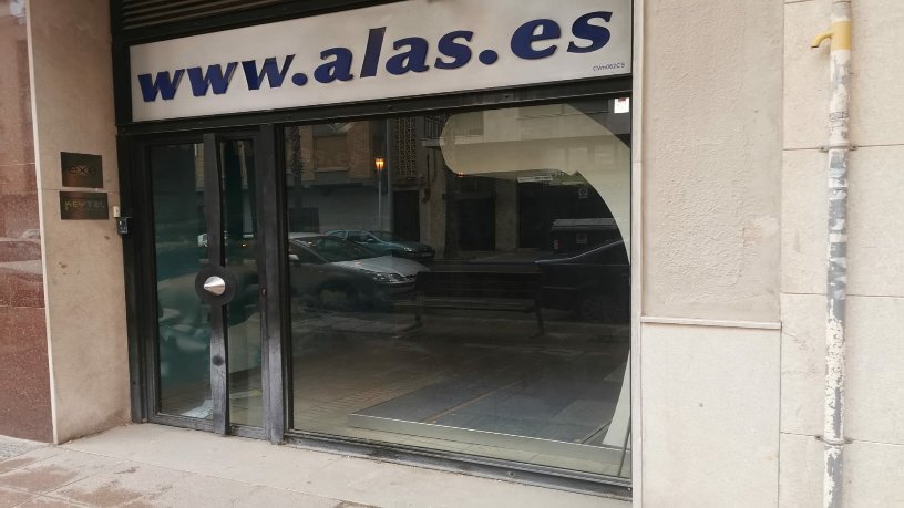 Local comercial de 136m² en avenida Av Pio Xii, Vila-real, Castellón