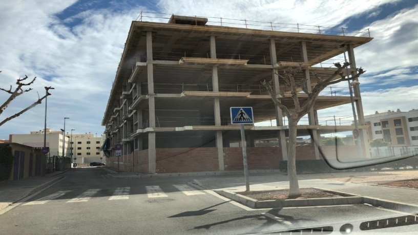 Obra parada en calle Pascuala Lauteriio, Nules, Castellón