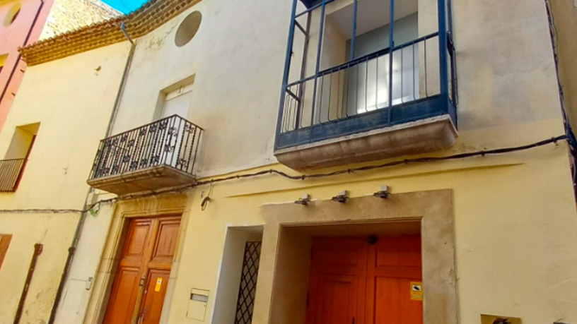 Obra parada en calle San Joaquin, Benicarló, Castellón