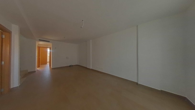 197m² Townhouse on street De L'enginyer Navarro Reverter, Gandia, Valencia