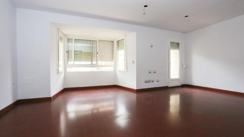 Piso de 118m² en avenida Joan Xxiii, Carcaixent, Valencia