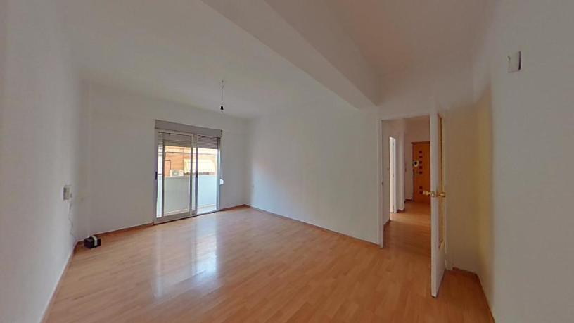 Piso de 79m² en calle Juglares, Xàtiva, Valencia