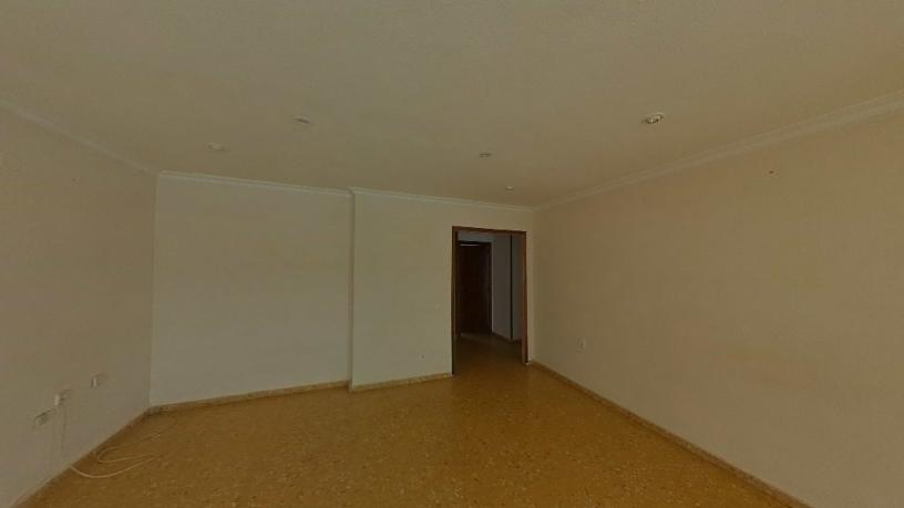 Piso de 172m² en calle Escultor Julio Capuz, Ontinyent, Valencia