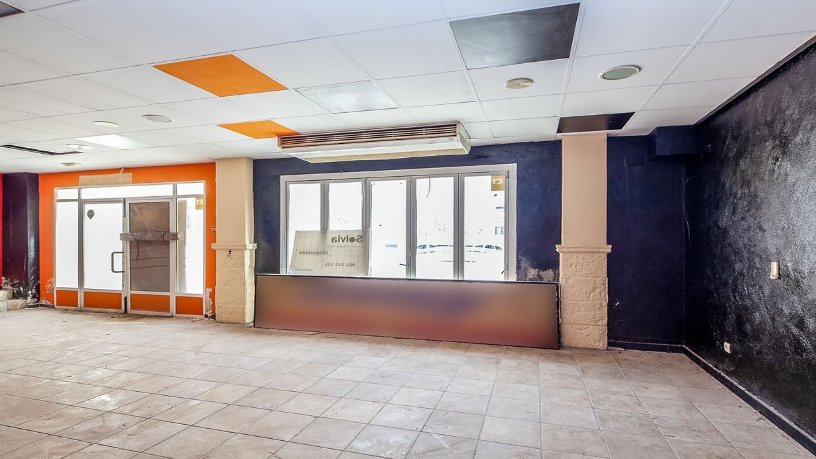 Local comercial en paseo Neptuno, Gandia