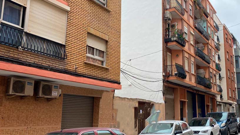 Terrain urbain de 458m² dans rue Marques De Montortal, València, Valencia