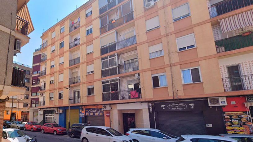 Piso de 125m² en calle San Valeriano, Torrent, Valencia