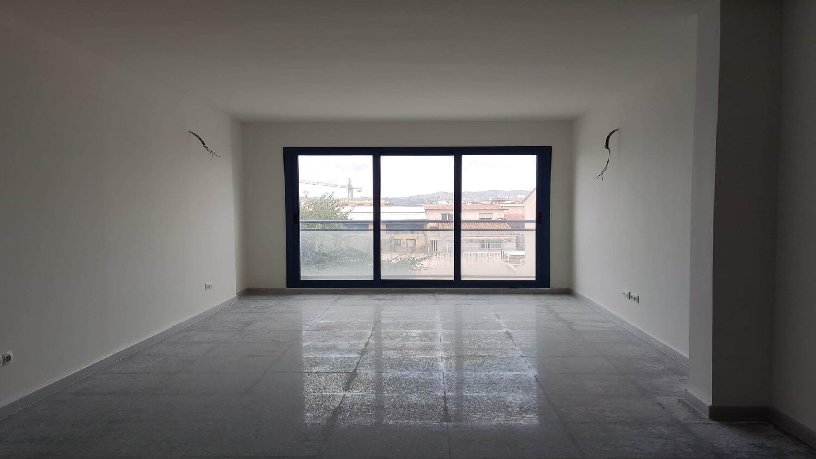 Piso de 90m² en calle Montesa, Xàtiva, Valencia