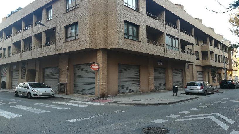 Local comercial de 57m² en calle Luis Vives, Burjassot, Valencia