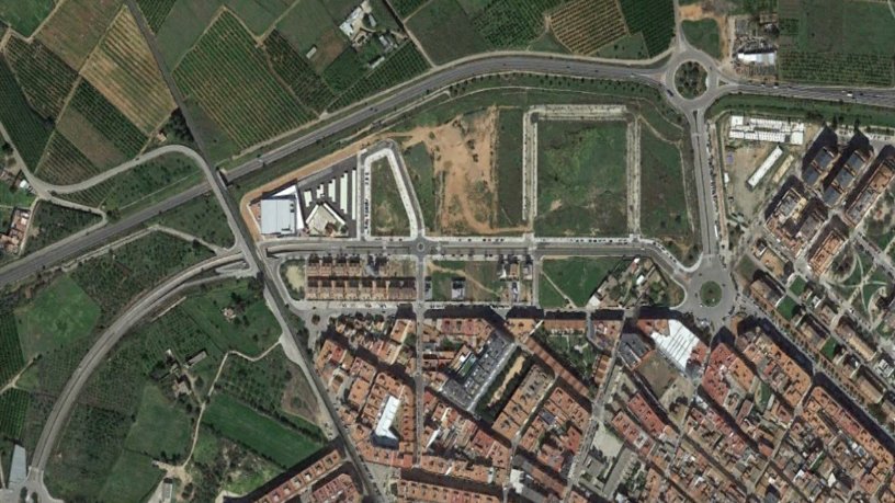 Suelo urbanizable de 1355m² en calle Proyecto 4 Sector Suzr-2, Picassent, Valencia