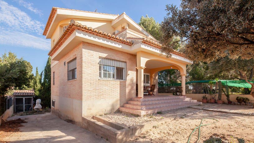 189m² Chalet on street Del Almendro, Riba-roja De Túria, Valencia