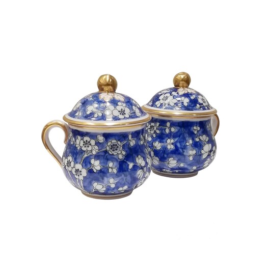 Pair of Vista Alegre pots de creme cups - Par de cremeiras Vista Alegre