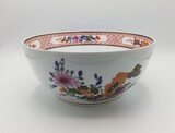 Poncheira em porcelana Vista Alegre com detalhes pintados à mão. Marca nº32, em uso entre 1947 e 1968., 12x27cm, 20th century - séc. XX