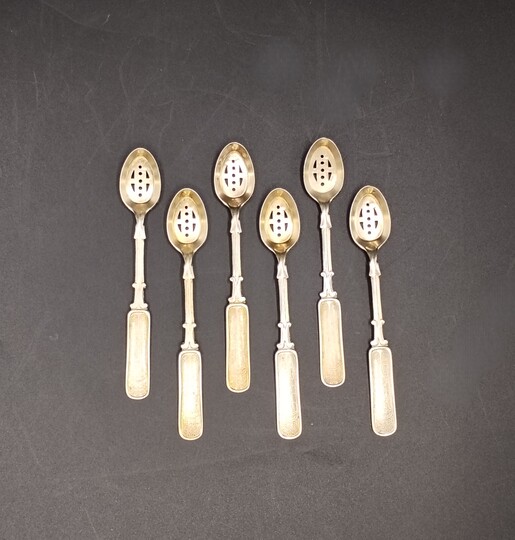 Set of 6 tea spoon strainers - Conjunto de 6 colheres coadoras de chá
