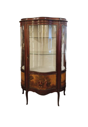 Louis XV style display case - Vitrine curva estilo Luís XV