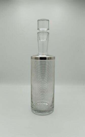 SU decanter by Defne Koz