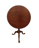 Mahogany tilt top table. Made by ELDRIDGE - LONDON (Henry Eldridge, in 1791 settled at no.7, Moon st, London), 76,5x70,5cm, 18th century - séc. XVIII