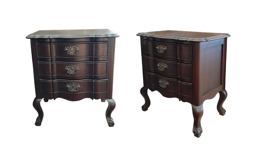 Pair of small chests of drawers - Par de pequenas cómodas