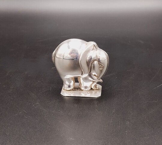 Elephant - Elefante