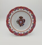 Shaped rim plate. Marked &quot;Instituto Português dos Museus - Made in Portugal by NG&quot; (Portuguese Museum Institute)., 23cm, 20th century - séc. XX