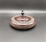 Carved wood box, possibly acacia wood. African., 7,5x15,5x15,5cm, 20th century - séc. XX