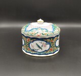 Large Vista Alegre porcelain box, part of the Anshan collection. Has a no.34 Vista Alegre mark, for 1971-1980. Parcially hand painted., 13x15,5x12cm, 1971-1980