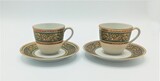 Conjunto de 12 chávenas de café e pires em porcelana de Limoges. Marcados &quot;Bernardaud - Limoges - France&quot; e &quot;José Alexandre - 8, rua Garret, 18 - Lisboa&quot;. Uma chávena tem um cabelo. Com caixa original., 13 cm (saucer/pires), séc. XX