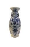 Jarrão em porcelana chinesa de exportação. Decoração em azul e branco representando objectos preciosos., 57cm,