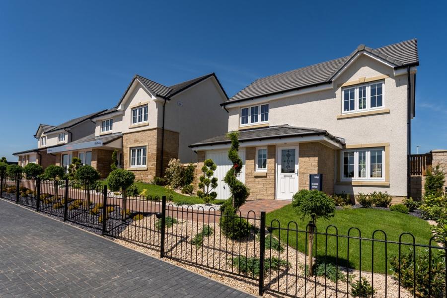 Brackenhill Park Bellway - Image 4