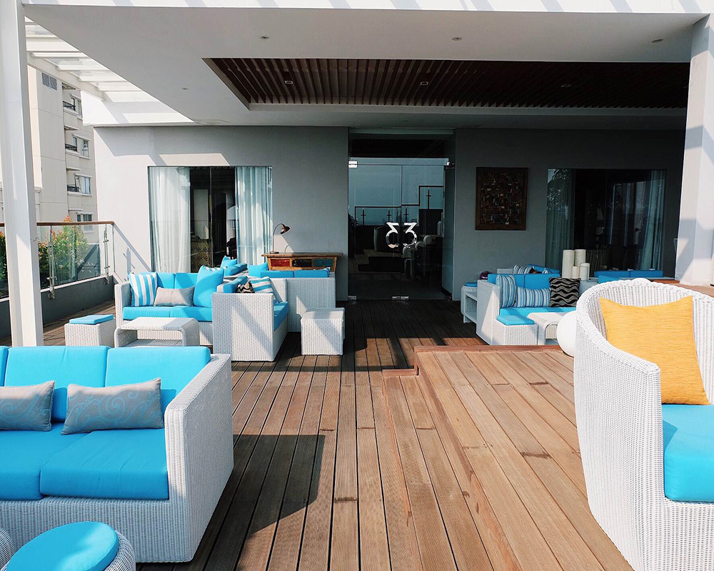 The Rooftop Bars in Jakarta with Stunning View and Cheap Drinks : Fancy Yet Affordable