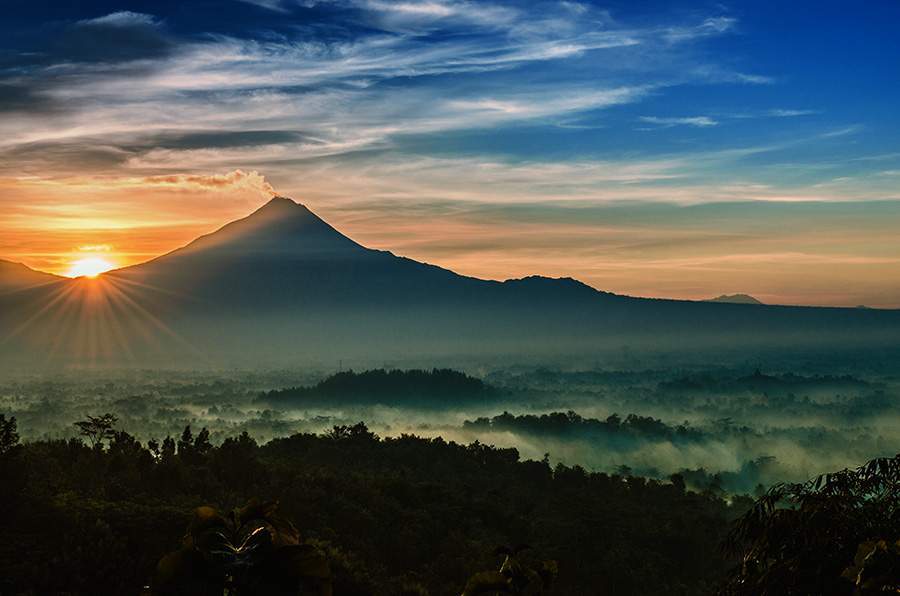 Spots to Watch Sunrise in Magelang
