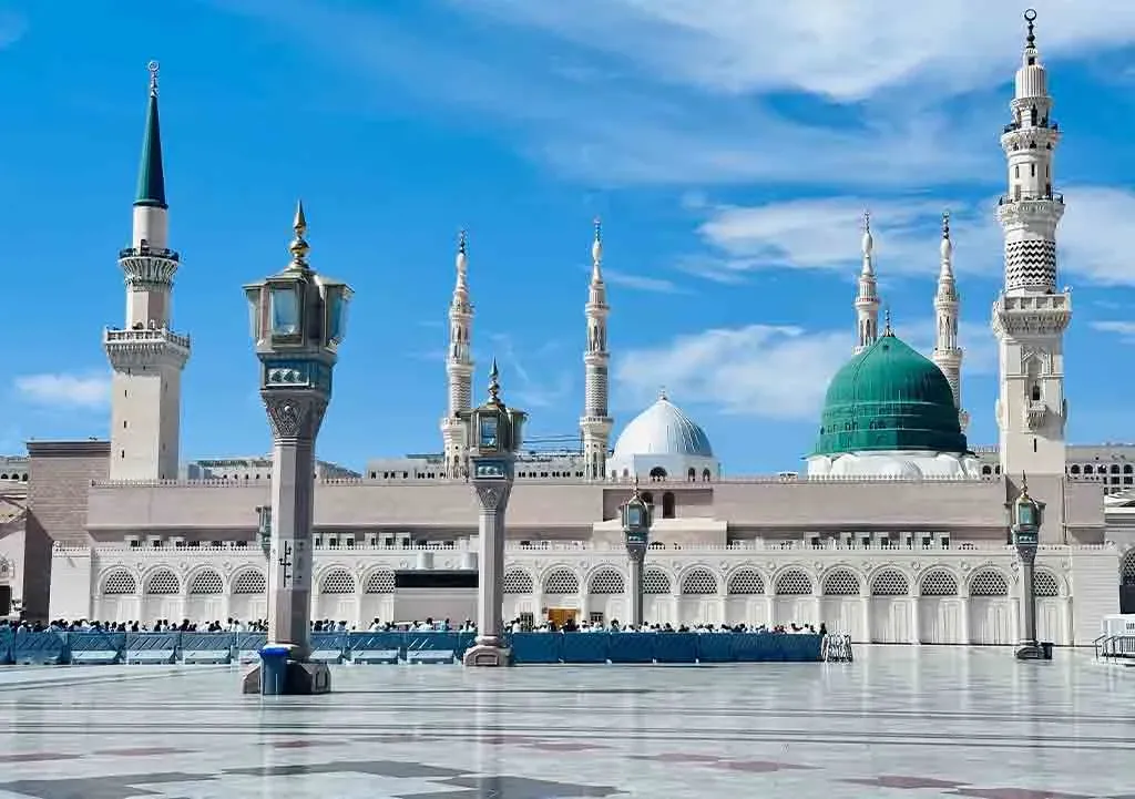 Madinah hotels near Al Masjid Al Nabawi