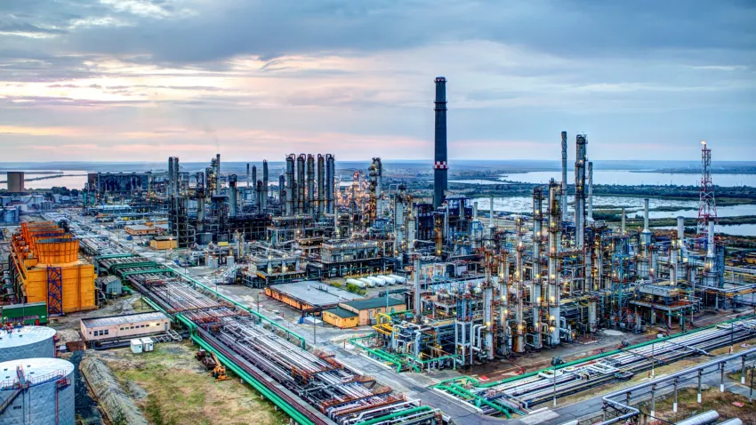 Rafinăria Petromidia revine la capacitate maximă în timp ce atacurile de la Novorossiisk blochează importurile de țiței kazah — NRG-IA
