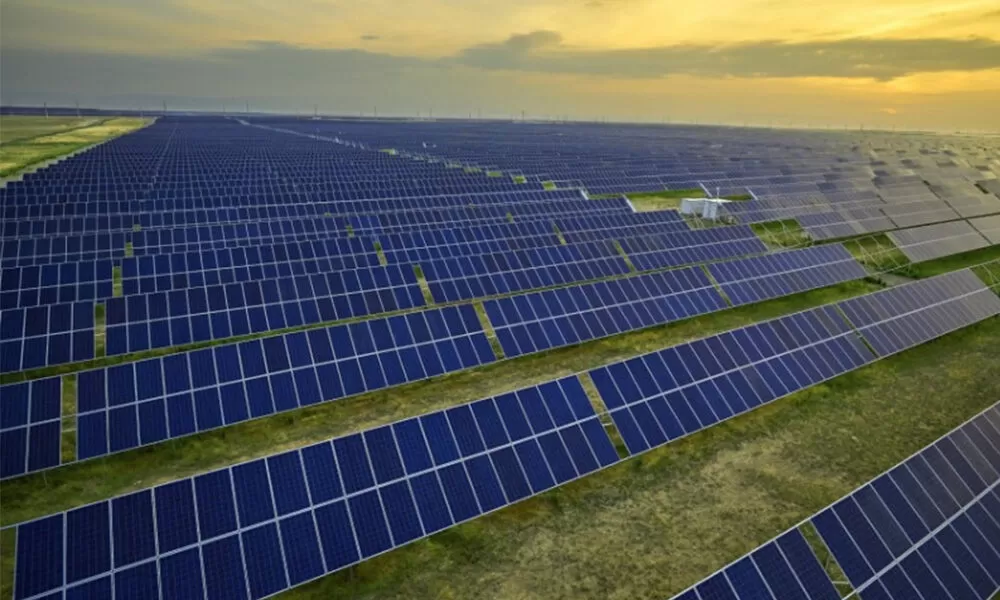 Tranziția de la lignit la 2,1 GW de energie solară: PPC finalizează în Grecia cel mai mare complex fotovoltaic din Europa — NRG-IA