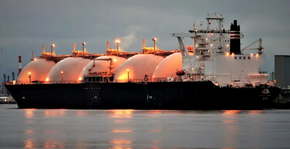 Cinci nave cu LNG din Qatar testează Strâmtoarea Hormuz într-un moment critic pentru Asia și Europa — NRG-IA