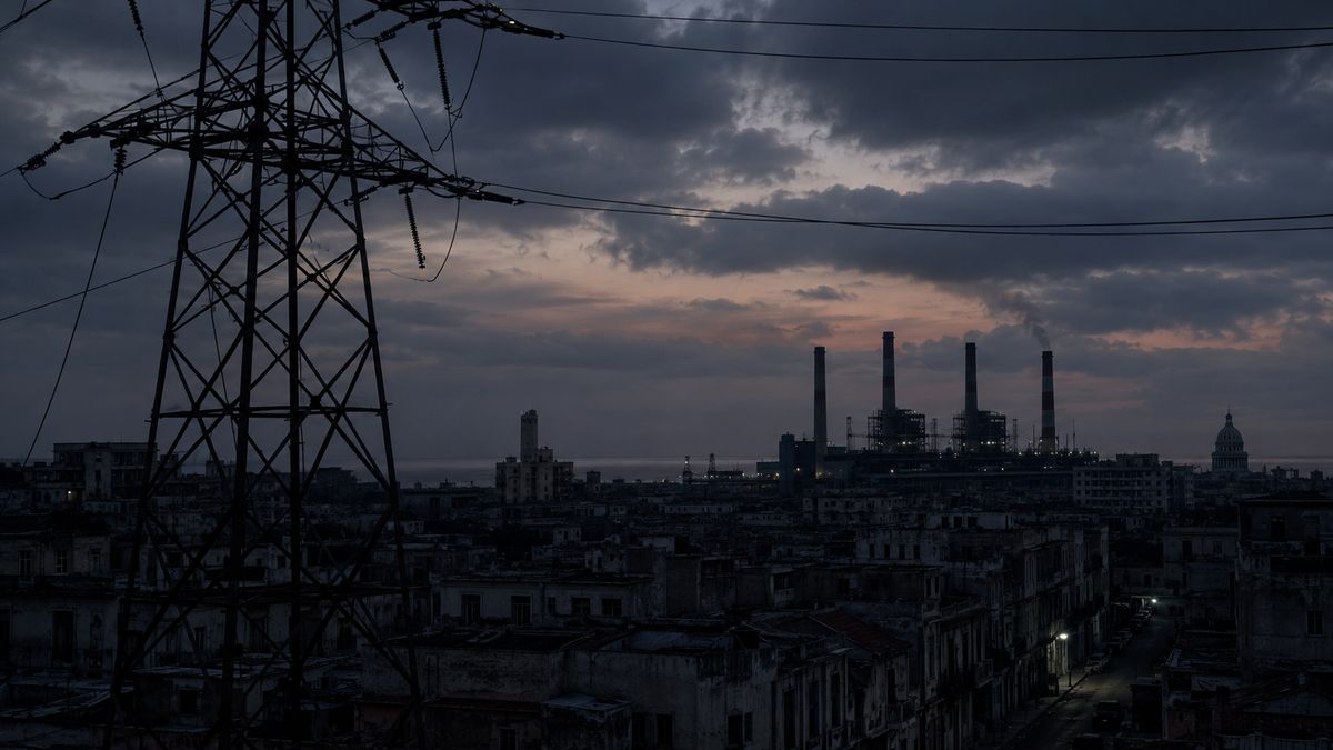 Rețeaua electrică a Cubei s-a prăbușit de două ori în cinci zile din cauza deficitului și infrastructurii fragile — NRG-IA