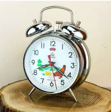 Jam Beker Weker Ayam Putar Alarm Jadul Tanpa Baterai Diengkol